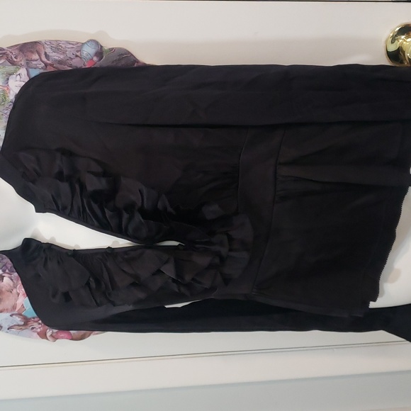 Tory Burch silk beautiful top. - Picture 2 of 7